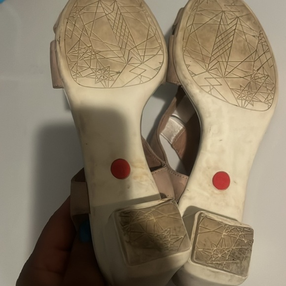 3/$15. Ladies Shoe 36 - Picture 4 of 6